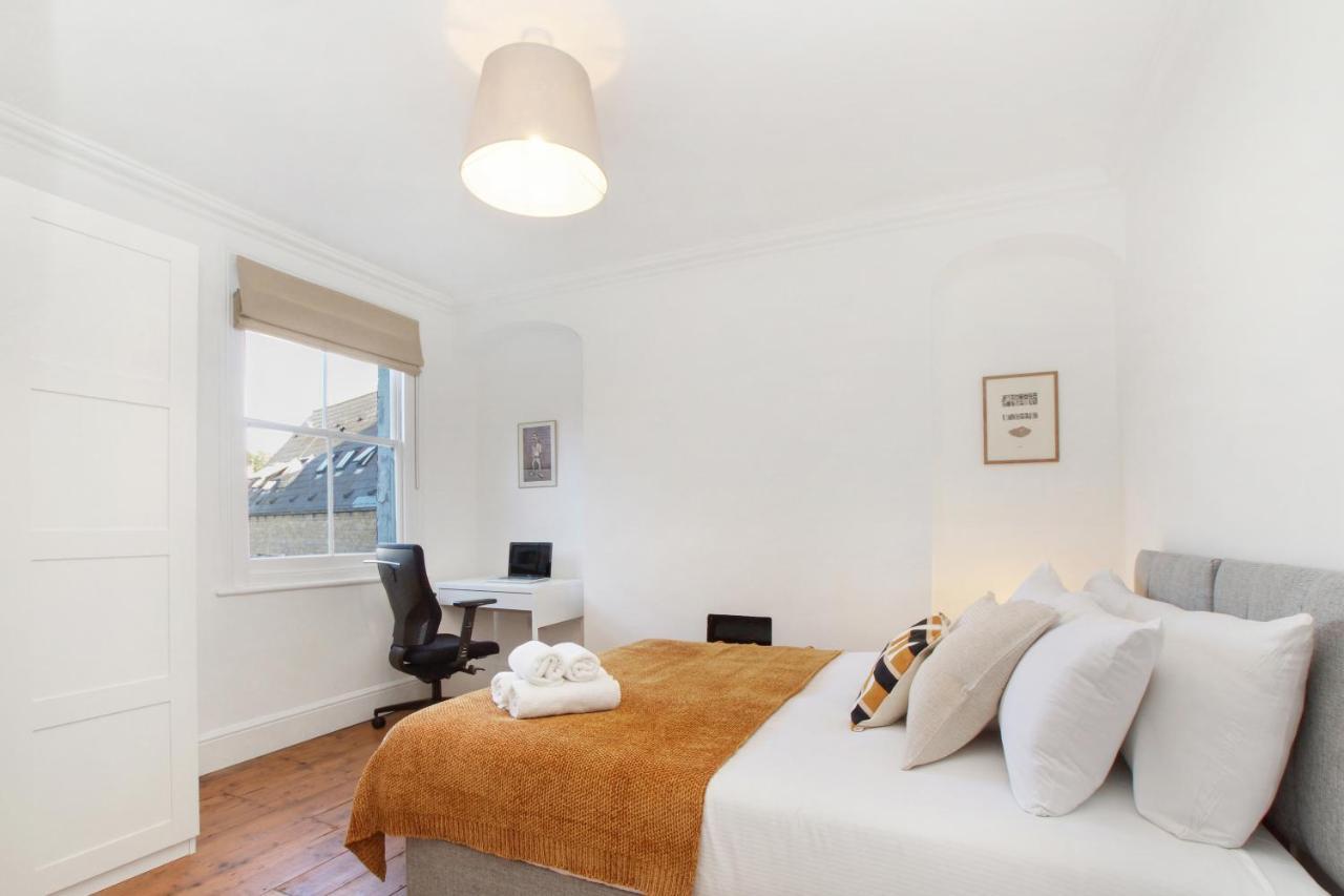 Bright, Stylish & Cosy 3-bed Flat Near Mile End * Londres